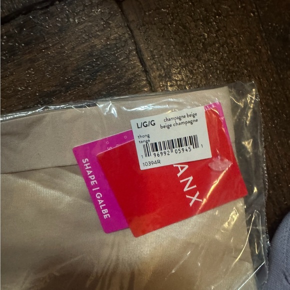 NWT Invisible thong - Picture 10 of 10